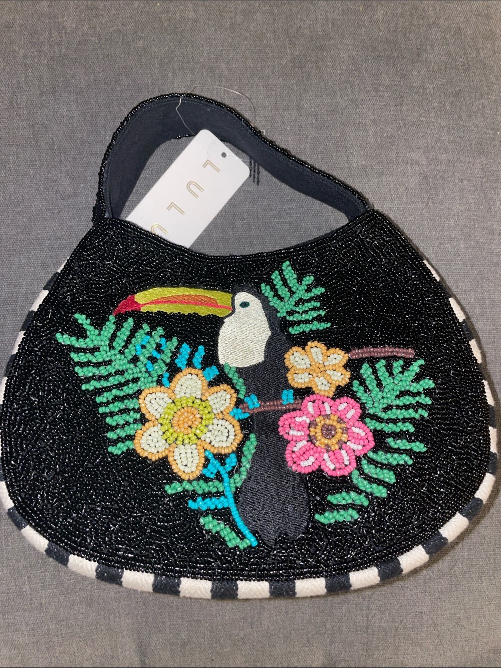 Lulu Beaded bad Toucan in Black